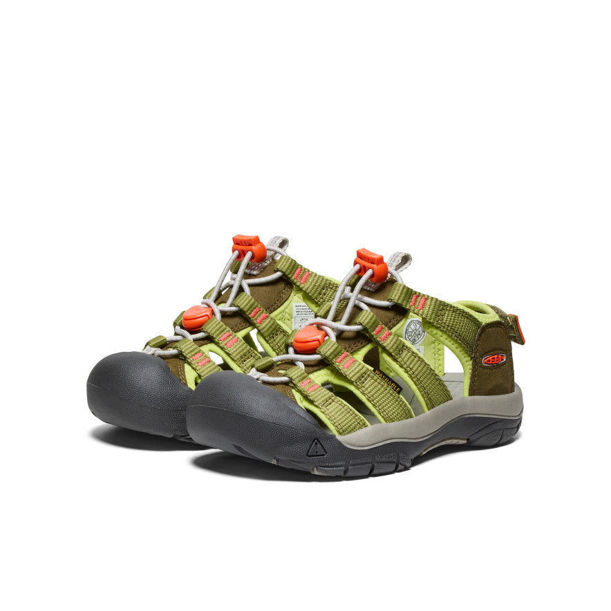 Little Kids' Newport Boundless Sandal | Dark Olive/Scarlet Ibis - Image 3